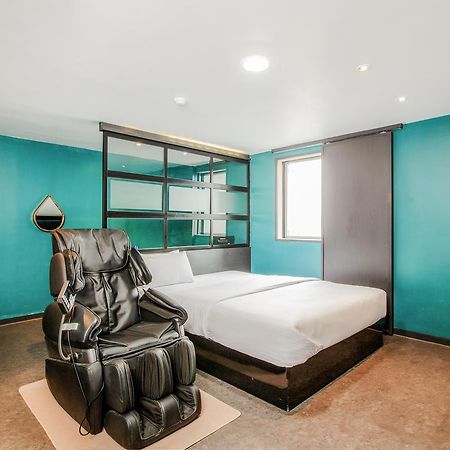 M7 Business Hotel Chilgok Экстерьер фото
