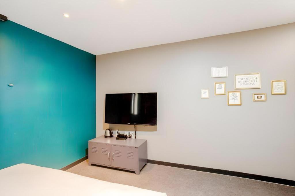 M7 Business Hotel Chilgok Экстерьер фото