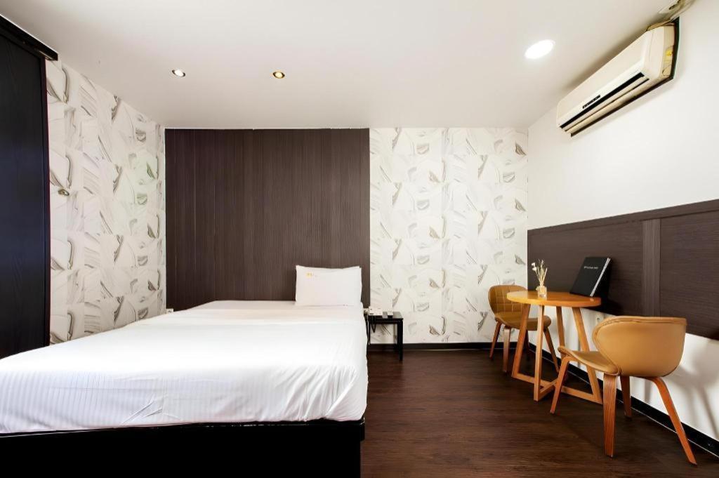M7 Business Hotel Chilgok Экстерьер фото